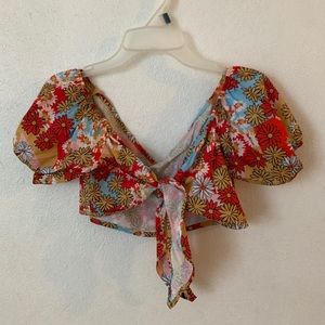 Flower tie on crop top